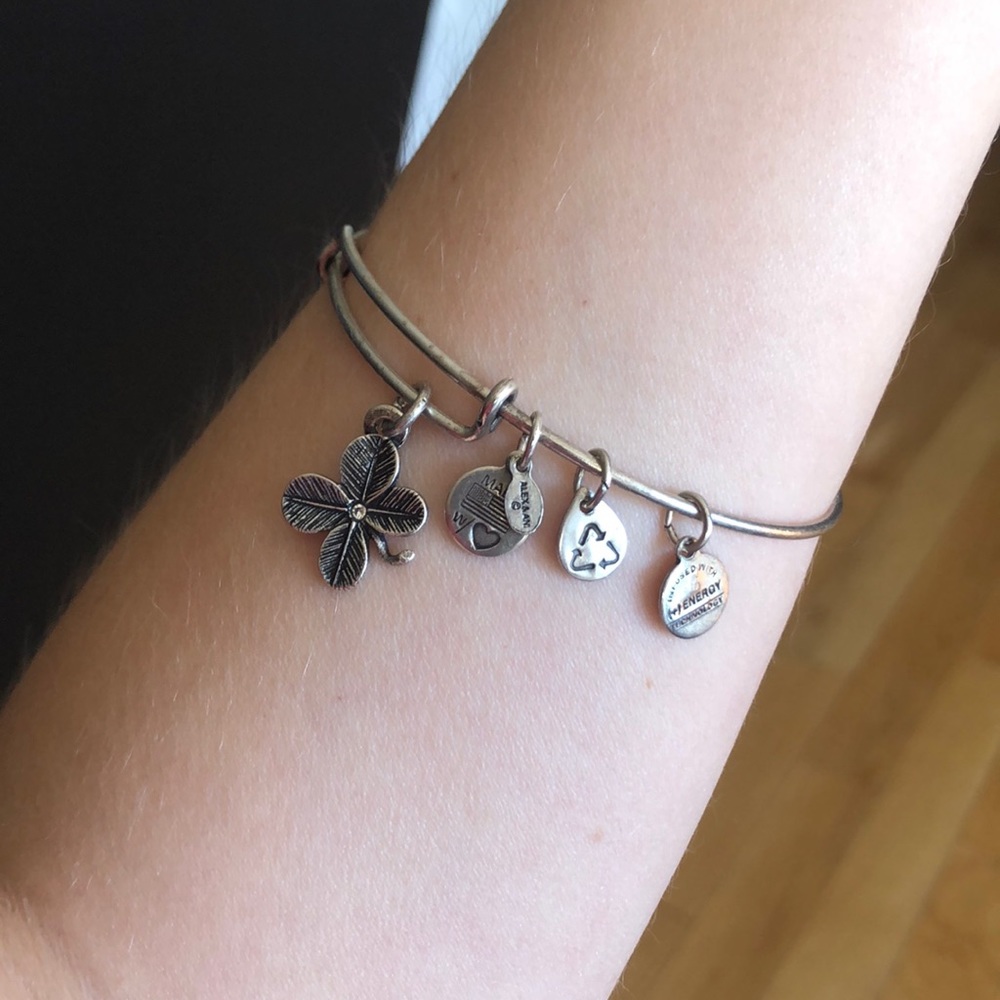 RETIRED Alex & Ani Lucky Clove Silver Charm Bangle - Picture 1 of 4